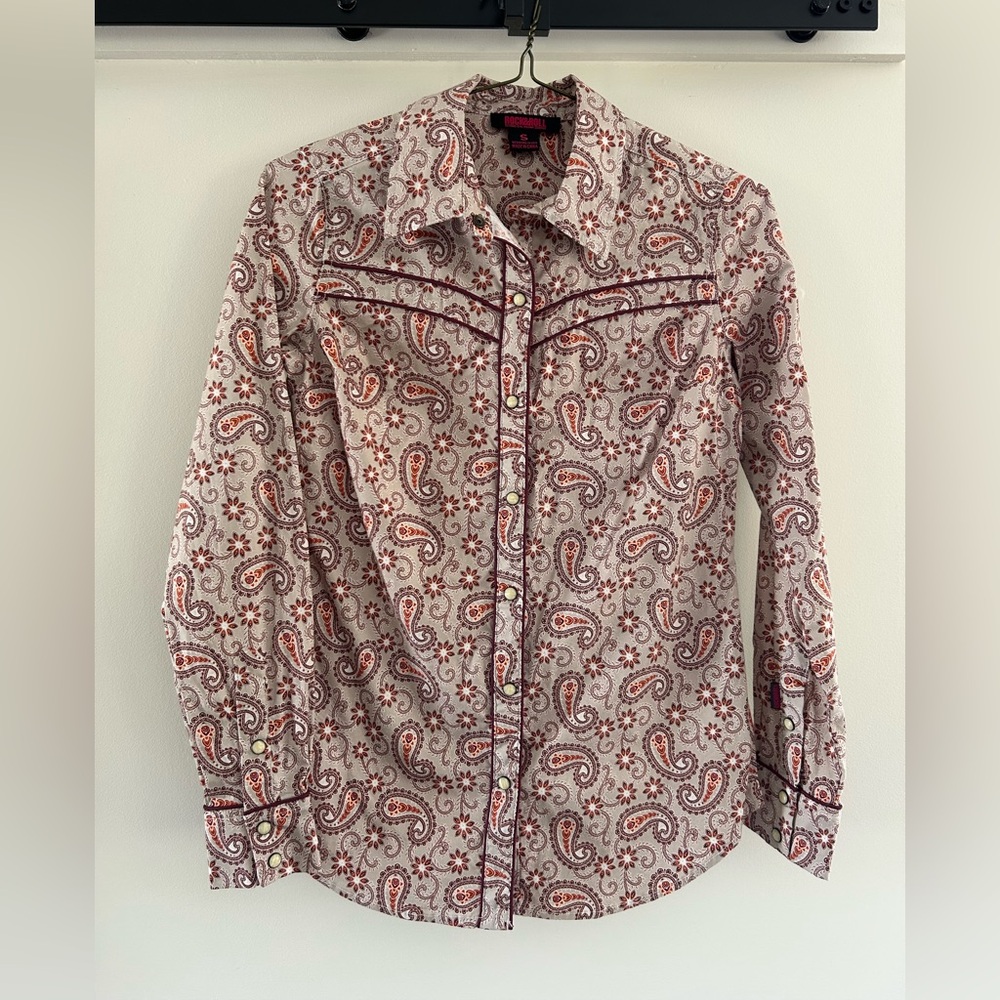 Rock & Roll Cowgirl Paisley Button Down Shirt - Red and White